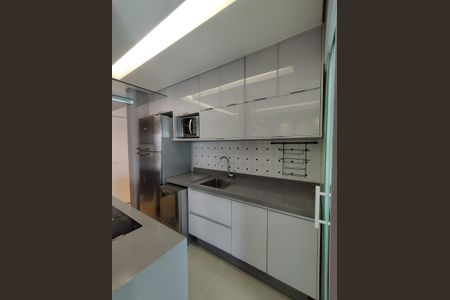 Apartamento à venda com 74m², 2 quartos e 2 vagas Apartamento à venda com 74m², 2 quartos e 2 vagasCozinha - Armários