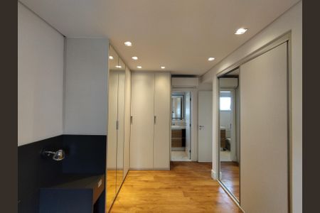 Apartamento à venda com 74m², 2 quartos e 2 vagas Apartamento à venda com 74m², 2 quartos e 2 vagasSuíte