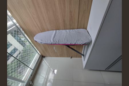 Apartamento à venda com 74m², 2 quartos e 2 vagas Apartamento à venda com 74m², 2 quartos e 2 vagasÁrea de Serviço