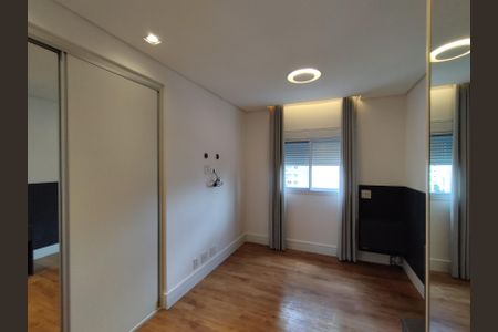 Apartamento à venda com 74m², 2 quartos e 2 vagas Apartamento à venda com 74m², 2 quartos e 2 vagasSuíte