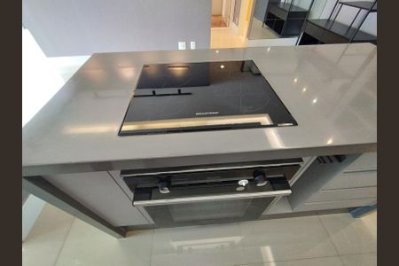 Apartamento à venda com 74m², 2 quartos e 2 vagas Apartamento à venda com 74m², 2 quartos e 2 vagasCozinha - Armários