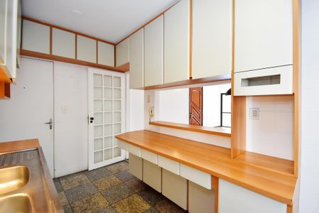 Apartamento à venda com 126m², 3 quartos e 2 vagas Apartamento à venda com 126m², 3 quartos e 2 vagascozinha