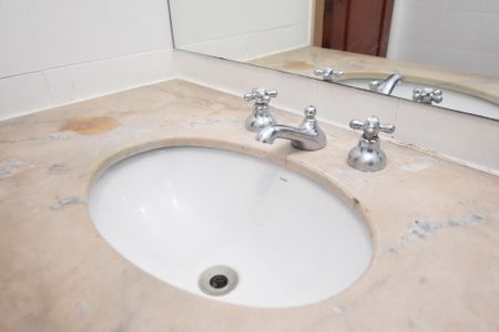 Apartamento à venda com 126m², 3 quartos e 2 vagas Apartamento à venda com 126m², 3 quartos e 2 vagasbanheiro corredor