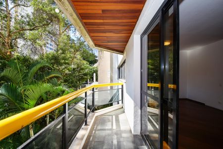 Apartamento à venda com 126m², 3 quartos e 2 vagas Apartamento à venda com 126m², 3 quartos e 2 vagasvaranda sala 1