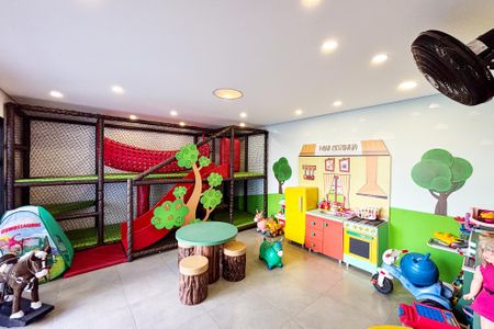 Apartamento à venda com 126m², 3 quartos e 2 vagas Apartamento à venda com 126m², 3 quartos e 2 vagasbriquedoteca