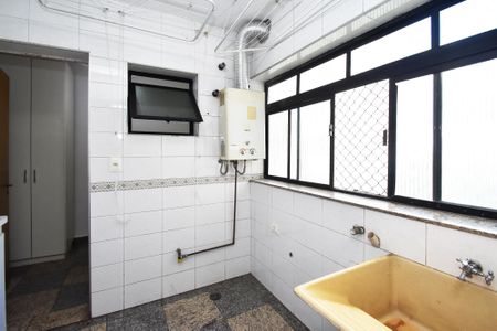 Apartamento à venda com 126m², 3 quartos e 2 vagas Apartamento à venda com 126m², 3 quartos e 2 vagaslavanderia
