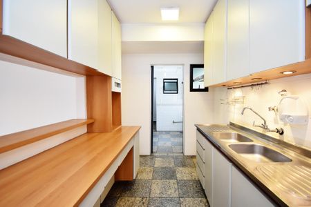 Apartamento à venda com 126m², 3 quartos e 2 vagas Apartamento à venda com 126m², 3 quartos e 2 vagascozinha