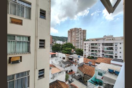 Apartamento à venda com 76m², 2 quartos e 1 vaga Apartamento à venda com 76m², 2 quartos e 1 vagaVista da Suíte