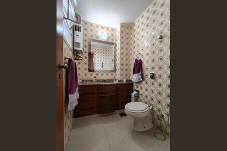 Apartamento à venda com 76m², 2 quartos e 1 vaga Apartamento à venda com 76m², 2 quartos e 1 vagaBanheiro Corredor