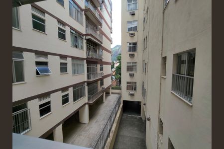 Apartamento à venda com 76m², 2 quartos e 1 vaga Apartamento à venda com 76m², 2 quartos e 1 vagaVista do Quarto