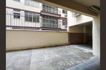 Apartamento à venda com 76m², 2 quartos e 1 vaga Apartamento à venda com 76m², 2 quartos e 1 vagaÁrea comum - Playground