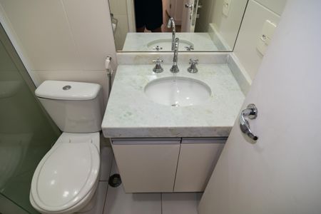 Apartamento para alugar com 70m², 2 quartos e 1 vaga