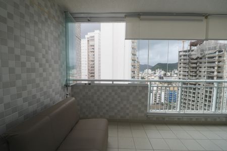 Apartamento para alugar com 118m², 3 quartos e 2 vagas Apartamento para alugar com 118m², 3 quartos e 2 vagasVaranda