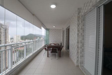 Apartamento para alugar com 118m², 3 quartos e 2 vagas Apartamento para alugar com 118m², 3 quartos e 2 vagasVaranda