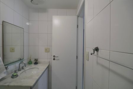 Apartamento para alugar com 118m², 3 quartos e 2 vagas Apartamento para alugar com 118m², 3 quartos e 2 vagasBanheiro Social