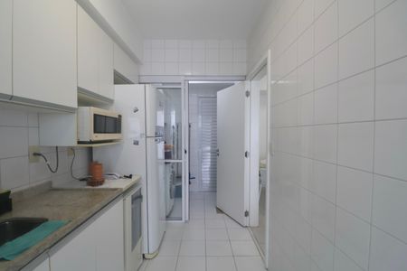 Apartamento para alugar com 118m², 3 quartos e 2 vagas Apartamento para alugar com 118m², 3 quartos e 2 vagasCozinha