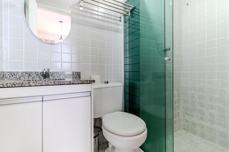Banheiro de apartamento para alugar com 1 quarto, 30m² em Vila Buarque, São Paulo
