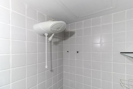 Banheiro de apartamento para alugar com 1 quarto, 30m² em Vila Buarque, São Paulo