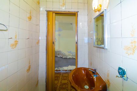 Banheiro de casa para alugar com 1 quarto, 30m² em Vila Santa Virginia, São Paulo