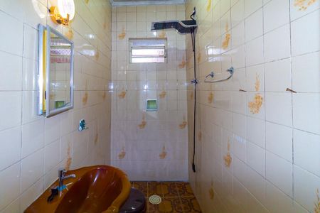 Banheiro de casa para alugar com 1 quarto, 30m² em Vila Santa Virginia, São Paulo