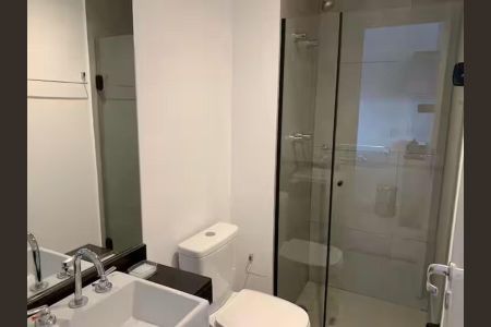 Banheiro de apartamento para alugar com 1 quarto, 25m² em Indianópolis, São Paulo