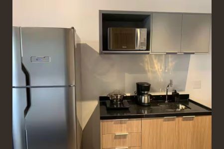 Cozinha de apartamento para alugar com 1 quarto, 25m² em Indianópolis, São Paulo