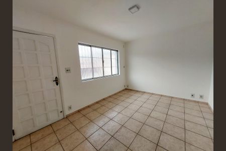 Casa à venda com 5 quartos, 256m² em Vila Dalva, São Paulo