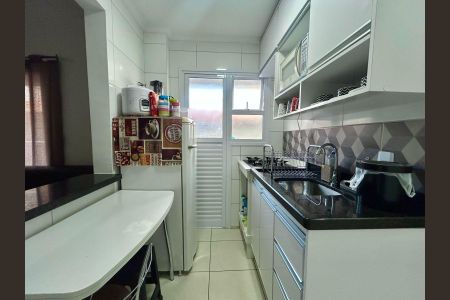 Cozinha de apartamento para alugar com 1 quarto, 39m² em Boqueirão, Praia Grande