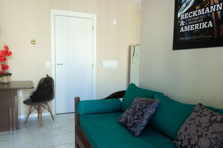 Sala de apartamento para alugar com 1 quarto, 43m² em Santo Cristo, Rio de Janeiro