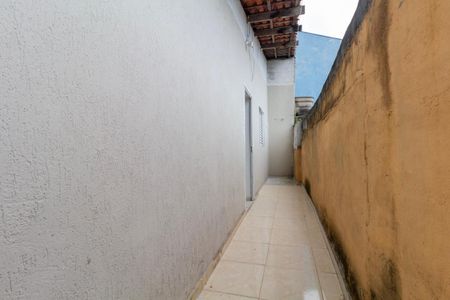 Casa para alugar com 54m², 2 quartos e sem vagaQuintal e área de serviço