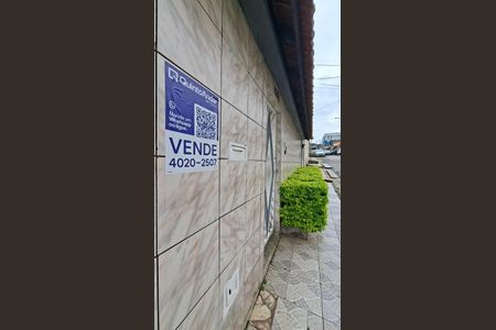 Casa para alugar com 215m², 4 quartos e 6 vagasPlaca