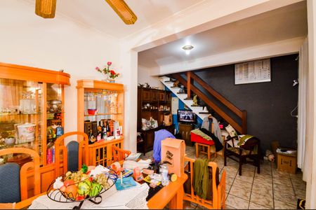 Casa para alugar com 215m², 4 quartos e 6 vagasSala