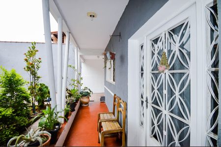 Casa para alugar com 215m², 4 quartos e 6 vagasEntrada Social 