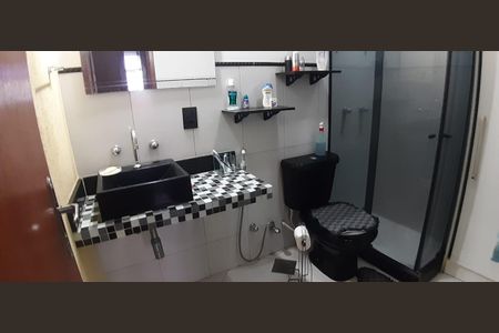 Banheiro de apartamento à venda com 2 quartos, 74m² em Sampaio, Rio de Janeiro