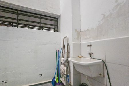 Apartamento para alugar com 65m², 2 quartos e 1 vagaÁrea de serviço 