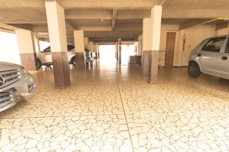 Garagem de apartamento à venda com 1 quarto, 77m² em Água Verde, Curitiba