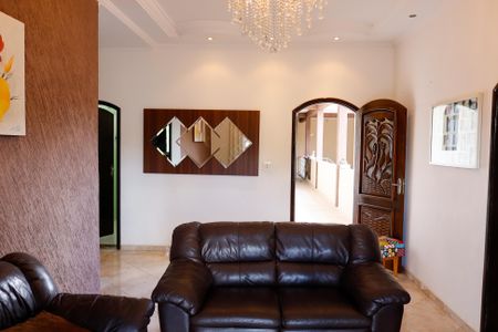 Casa para alugar com 150m², 3 quartos e 2 vagassala