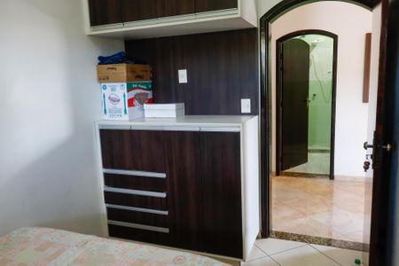 Casa para alugar com 150m², 3 quartos e 2 vagasQuarto 1