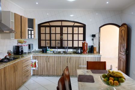 Casa para alugar com 150m², 3 quartos e 2 vagasCozinha