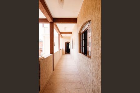 Casa para alugar com 150m², 3 quartos e 2 vagasCorredor