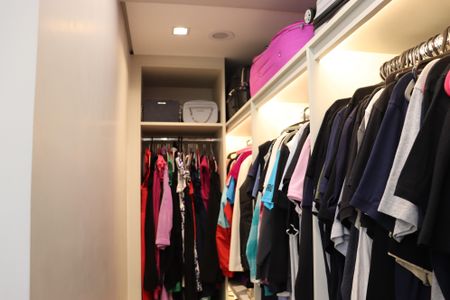 Apartamento à venda com 88m², 2 quartos e 2 vagasCloset da suíte 2