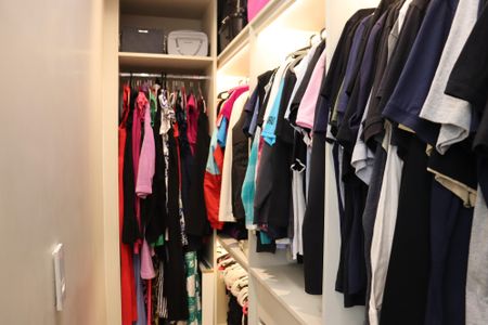 Apartamento à venda com 88m², 2 quartos e 2 vagasCloset da suíte 2