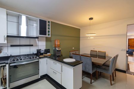 Casa à venda com 165m², 3 quartos e 3 vagasCozinha