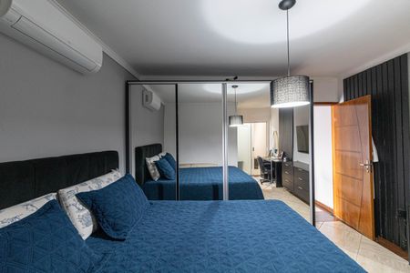 Casa à venda com 165m², 3 quartos e 3 vagasSuíte 1