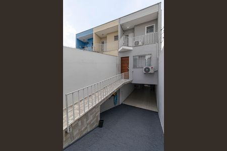 Casa à venda com 165m², 3 quartos e 3 vagasFachada Interna 