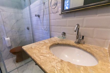 Casa para alugar com 82m², 2 quartos e 1 vaga Casa para alugar com 82m², 2 quartos e 1 vagaBanheiro 2