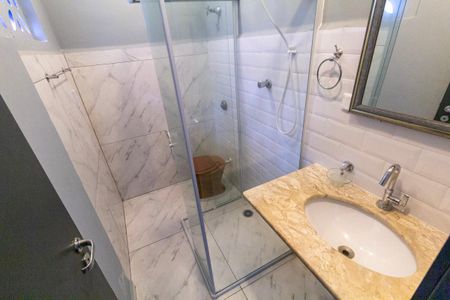 Casa para alugar com 82m², 2 quartos e 1 vaga Casa para alugar com 82m², 2 quartos e 1 vagaBanheiro 2