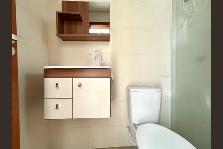 Casa para alugar com 120m², 2 quartos e 1 vaga Casa para alugar com 120m², 2 quartos e 1 vagaBanheiro Suíte 2