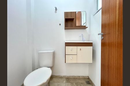 Casa para alugar com 120m², 2 quartos e 1 vaga Casa para alugar com 120m², 2 quartos e 1 vagaBanheiro Lavabo