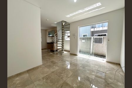 Casa para alugar com 120m², 2 quartos e 1 vaga Casa para alugar com 120m², 2 quartos e 1 vagaSala